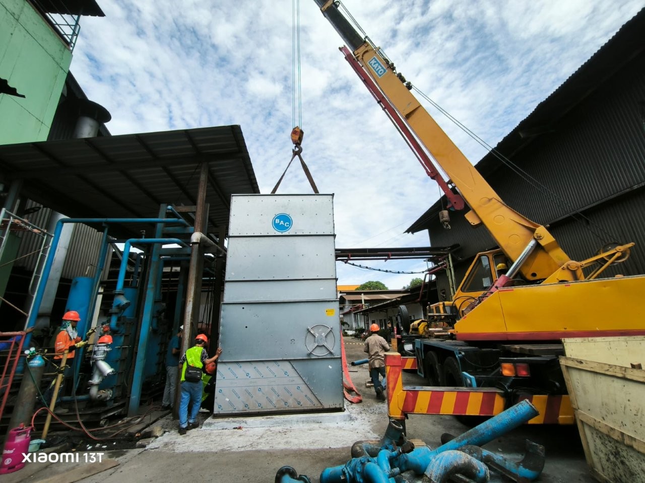 Foto instalasi data center cooling tower di jakarta (3)