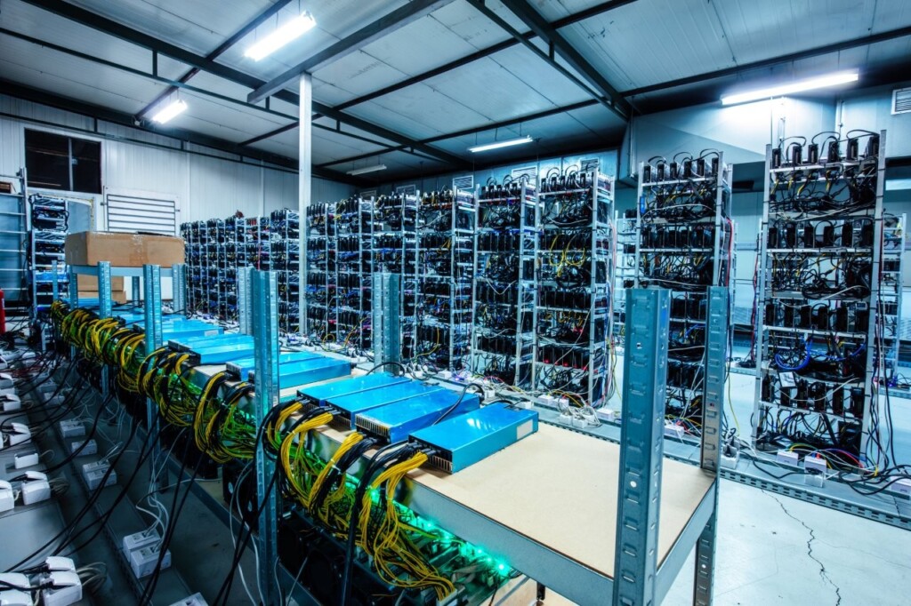bitcoin-and-crypto-mining-farm-big-data-center-2026-01-09-07-37-22-utc