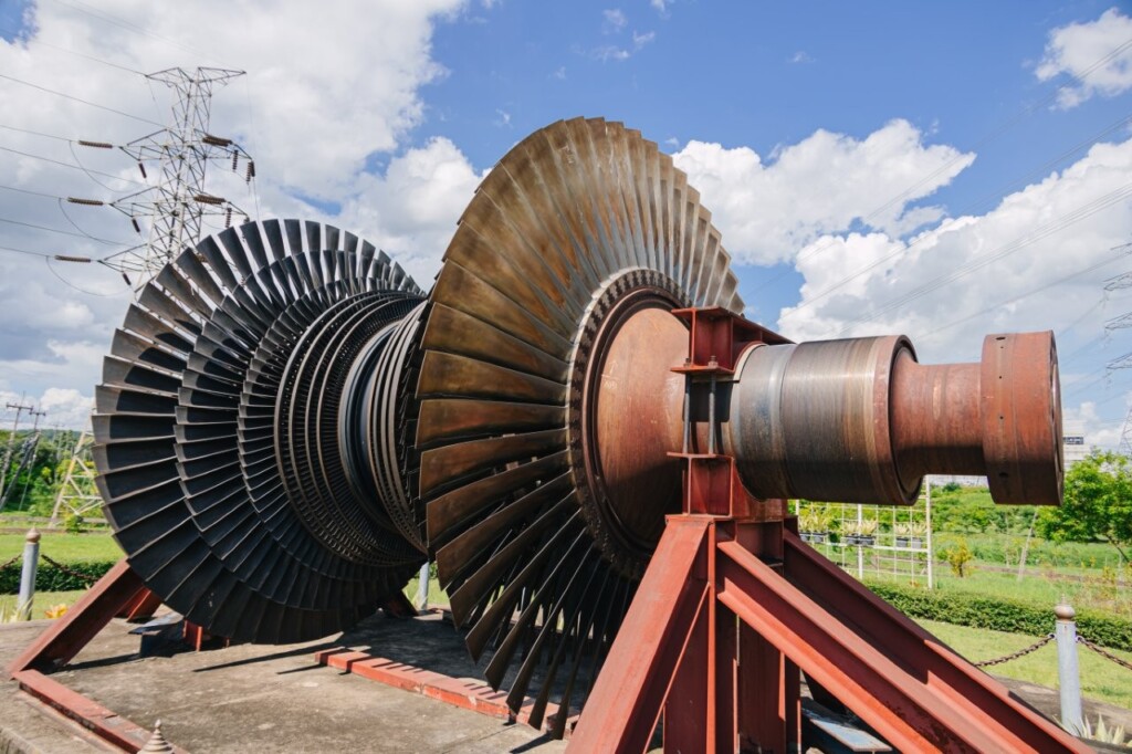 turbine-blades-high-precision-engineering-large-2026-01-08-07-37-50-utc