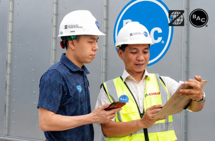 ZITECHASIA Team on Project Site (2)
